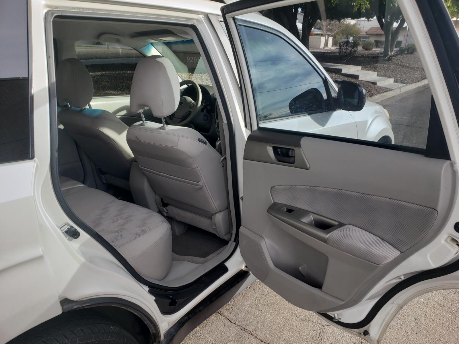 2010 WHITE /gray Subaru Forester (JF2SH6BC3AH) with an 2.4L L4 DOHC 16V engine, 5-Speed Automatic transmission, located at 323 E Dunlap Ave., Phoenix, AZ, 85020, (602) 331-9000, 33.567677, -112.069000 - 2010 Subaru Forester,......EXCELLENT condition,.... Ice Cold A/C, Gray interior with lite gray cloth seats in near perfect condition, New brakes, Tune up, Stereo/CD Player, Satellite compatible, This suv is gorgeous inside and out, Incredible gas mileage! Arizona title , Runs and Drives Excellent... - Photo #14